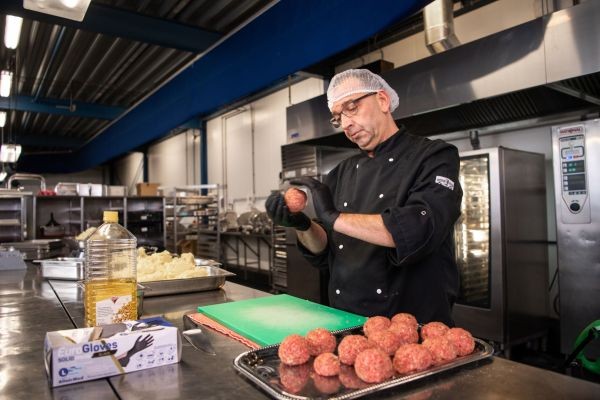 Horeca in Drechtsteden sterk afhankelijk van jonge arbeidskrachten, maar het aanbod krimpt