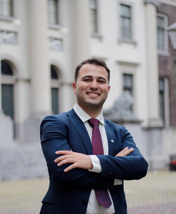 Dordtenaar Emin Ayverdi verkozen in faculteitsraad Universiteit Leiden