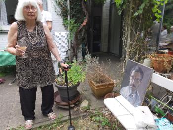 Album afbeelding 2: Jose Ylstra (92) met unieke portret van C.Buddingh'