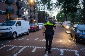 Grote handhavingsactie Haagse Hout en rond NS-stations